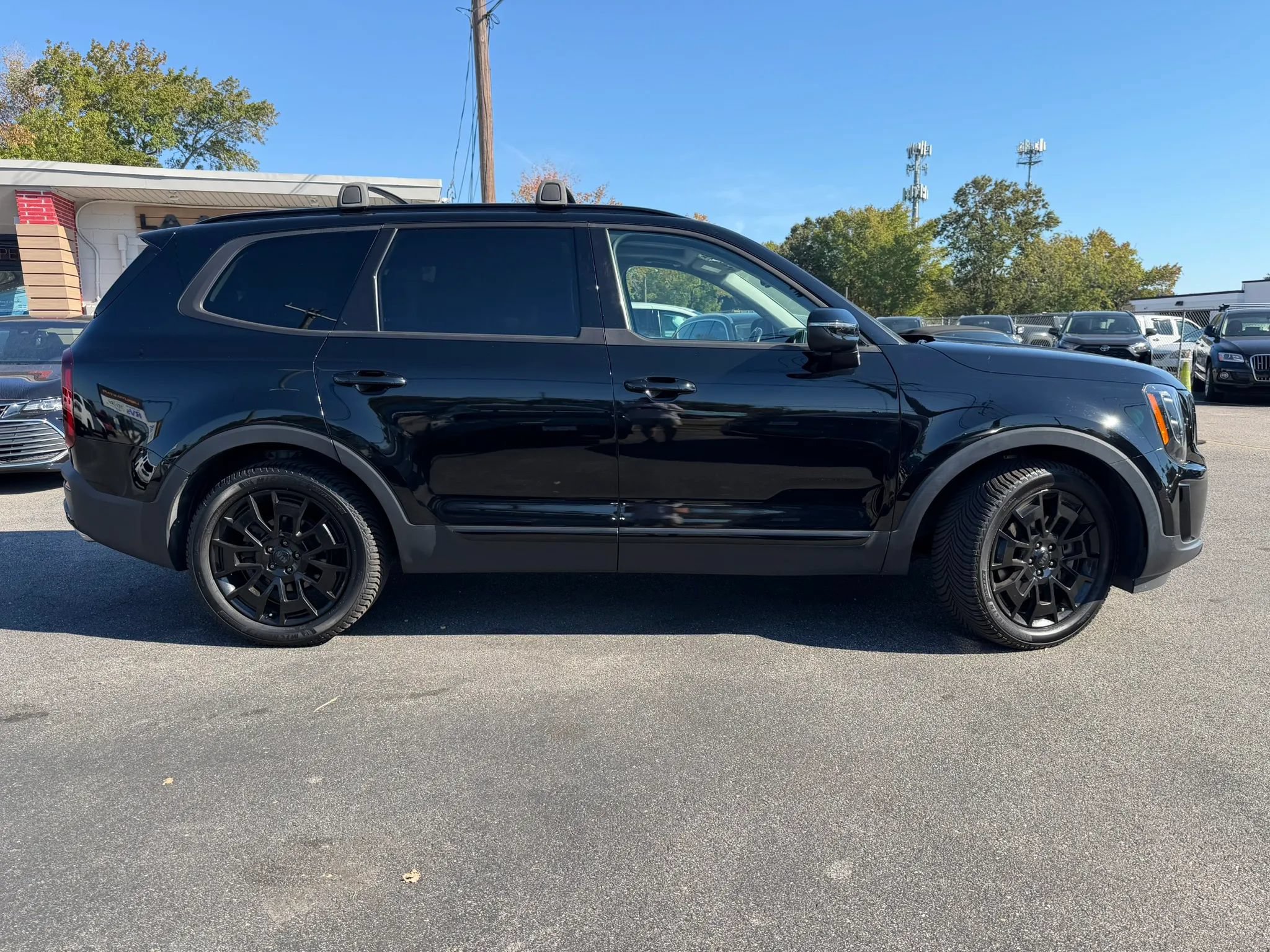 Used 2021 Kia Telluride EX w/ EX Premium Package AWD/4WD image 2