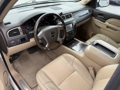 Used 2013 GMC Yukon Denali AWD/4WD image 12