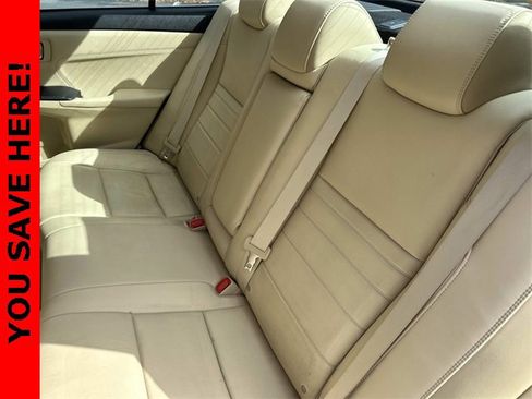 Used 2015 Toyota Camry XLE image 12