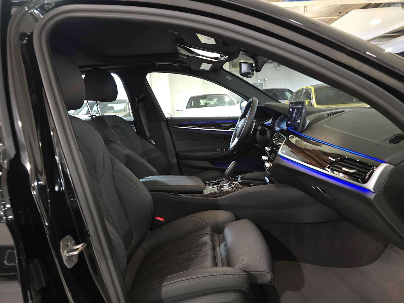 Used 2023 BMW 530i xDrive AWD/4WD image 10