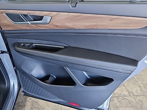 New 2026 Volkswagen Atlas SE image 15