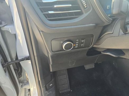 Used 2025 Ford Escape Active AWD/4WD image 18