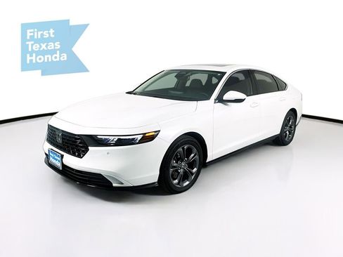 Certified 2025 Honda Accord EX-L image 3