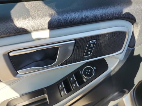 Certified 2023 Ford Explorer XLT w/ Equipment Group 202A image 17