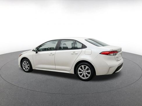 Used 2025 Toyota Corolla LE FWD image 7