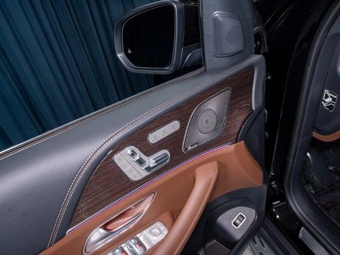 New 2026 Mercedes-Benz GLS 580 4MATIC image 12