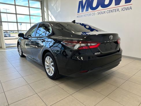 Used 2023 Toyota Camry LE image 6