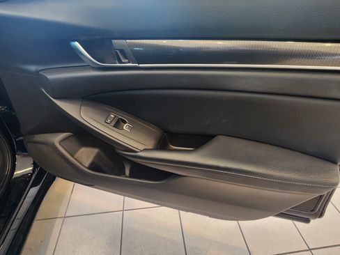 Certified 2018 Honda Accord Sport image 6