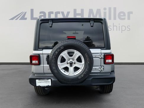 Used 2020 Jeep Wrangler Unlimited Sport S image 4