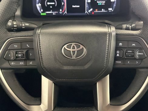 New 2025 Toyota Tacoma TRD Off-Road AWD/4WD image 20