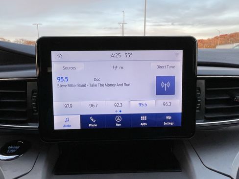 Used 2023 Ford Explorer XLT w/ Equipment Group 202A image 28