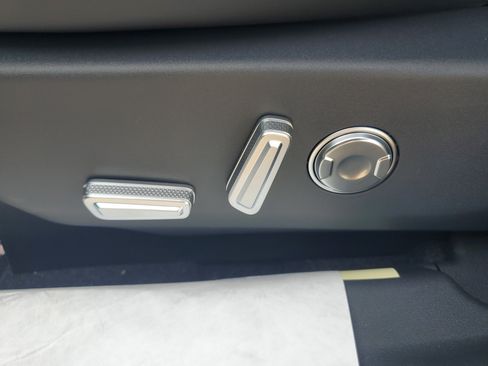 New 2026 Lincoln Nautilus Premier w/ Equipment Group 102A AWD/4WD image 12
