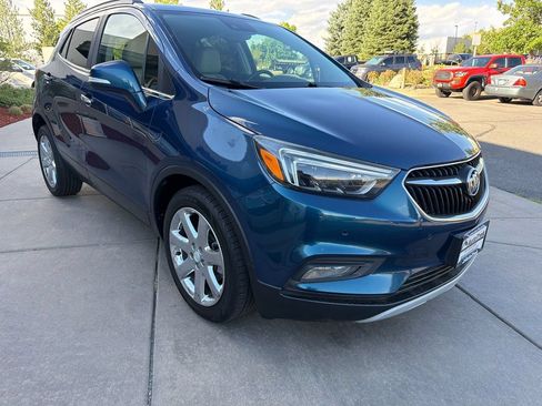 Used 2019 Buick Encore Essence w/ Experience Buick Package FWD image 4