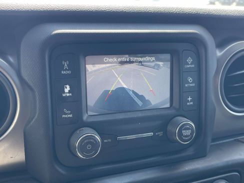 Used 2018 Jeep Wrangler Unlimited Sport S AWD/4WD image 27