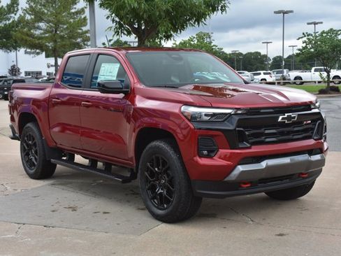New 2026 Chevrolet Colorado Z71 w/ Technology Package AWD/4WD image 3