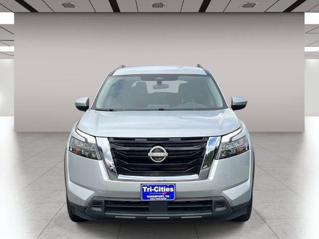 Used 2025 Nissan Pathfinder SV AWD/4WD image 9
