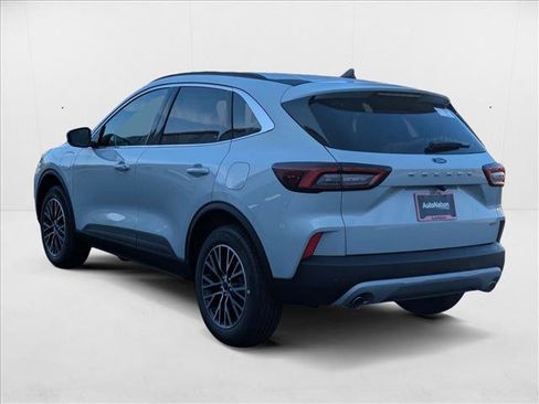 New 2025 Ford Escape SE image 9