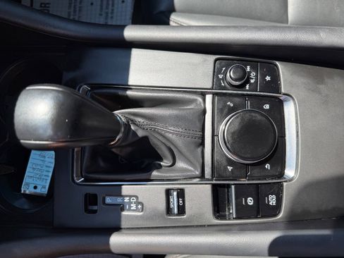 Used 2021 MAZDA MAZDA3 s FWD image 24