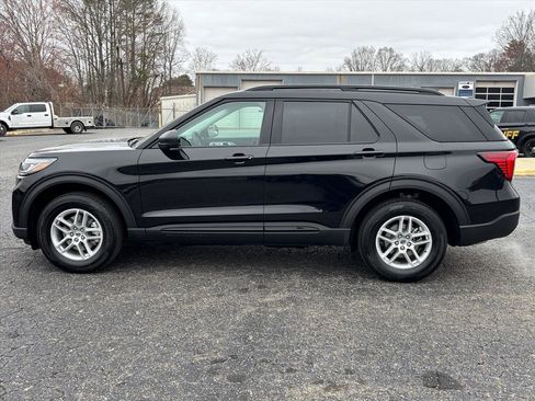 New 2026 Ford Explorer Active image 18