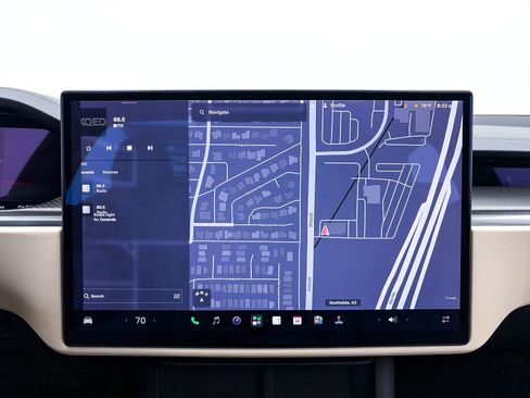 Used 2022 Tesla Model X Plaid AWD/4WD image 4