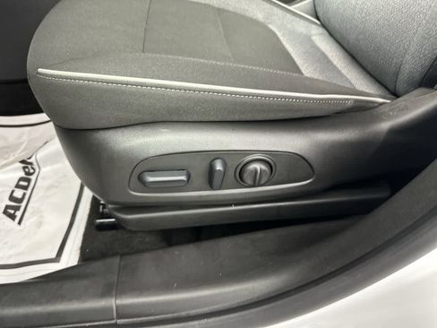 Used 2024 Chevrolet TrailBlazer LT w/ Convenience Package image 19