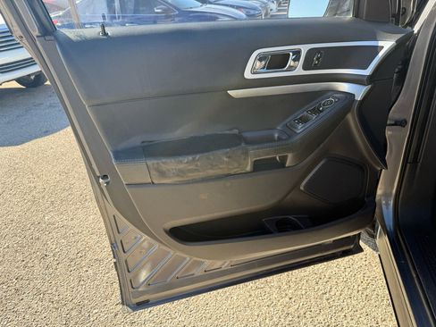 Used 2013 Ford Explorer XLT image 13