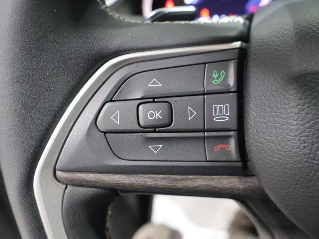 Used 2024 Jeep Grand Cherokee L Limited AWD/4WD image 32