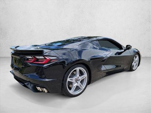 Used 2022 Chevrolet Corvette Stingray Coupe w/ Engine Appearance Package RWD image 5