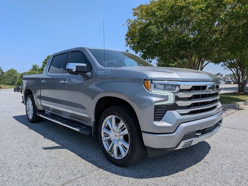 Used 2023 Chevrolet Silverado 1500 High Country w/ High Country Premium Package image 2