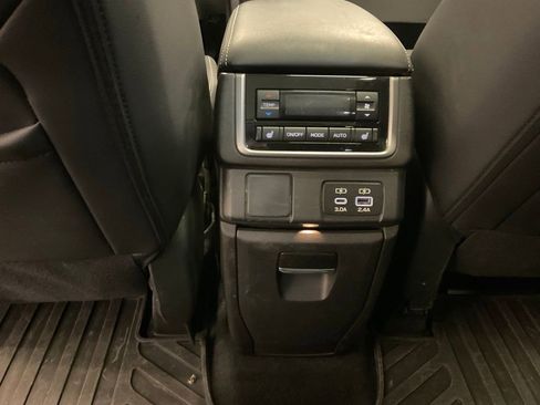 Used 2023 Subaru Ascent Limited w/ Technology Package image 27