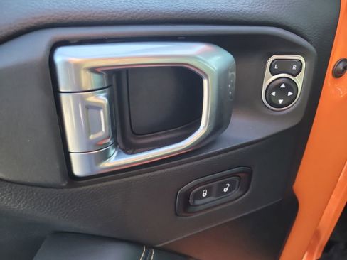 Used 2025 Jeep Wrangler Unlimited Rubicon 392 image 15