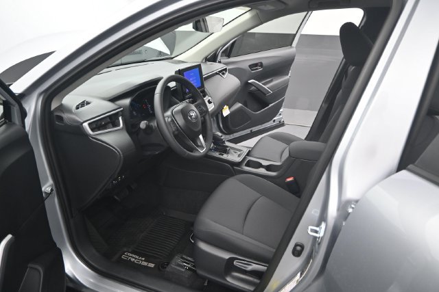 New 2026 Toyota Corolla Cross LE FWD image 4