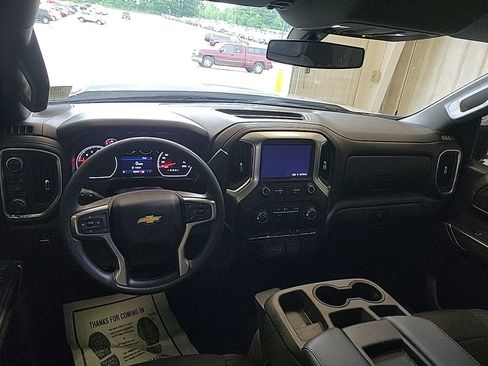 Used 2020 Chevrolet Silverado 1500 LT AWD/4WD image 7