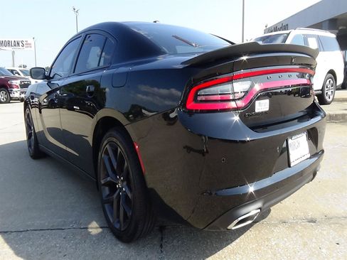 Used 2021 Dodge Charger SXT w/ Blacktop Package RWD image 8