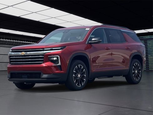 New 2025 Chevrolet Traverse LT w/ Sun and Wheel Package image 1