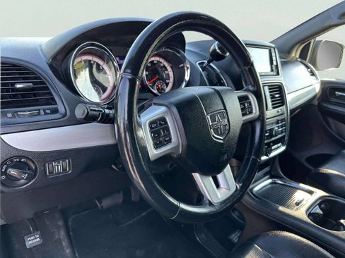 Used 2017 Dodge Grand Caravan GT FWD image 13