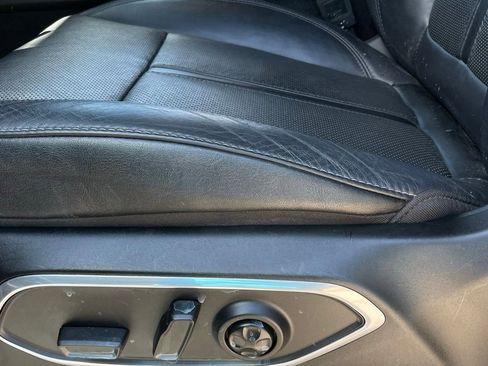 Used 2024 Jeep Wagoneer L Series II w/ Flexible Seating Group RWD image 21