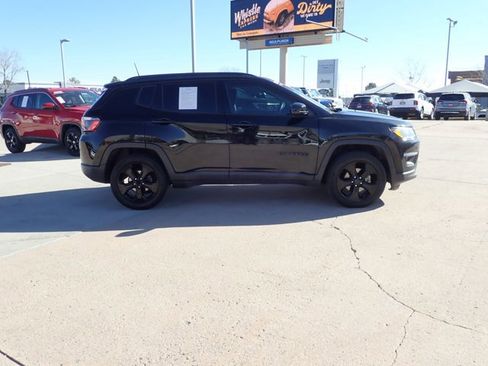 Used 2020 Jeep Compass Latitude FWD image 5