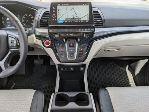 Used 2026 Honda Odyssey Elite image 7