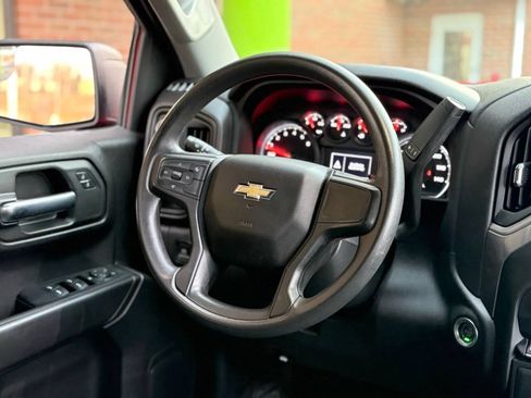 Used 2022 Chevrolet Silverado 1500 Custom AWD/4WD image 19
