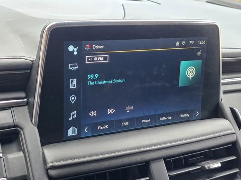 Used 2023 Chevrolet Suburban LT w/ Luxury Package image 32