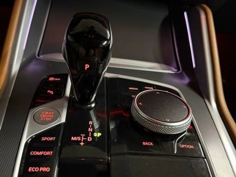 Used 2023 BMW X6 xDrive40i w/ M Sport Package image 57