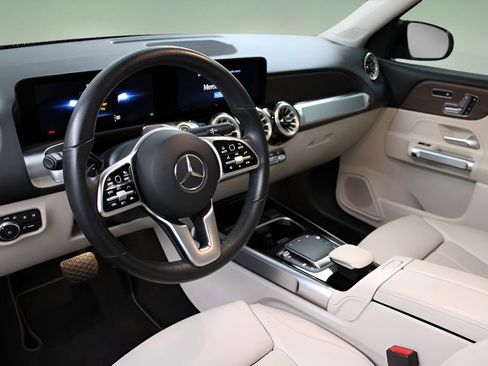 Used 2023 Mercedes-Benz GLB 250 image 14