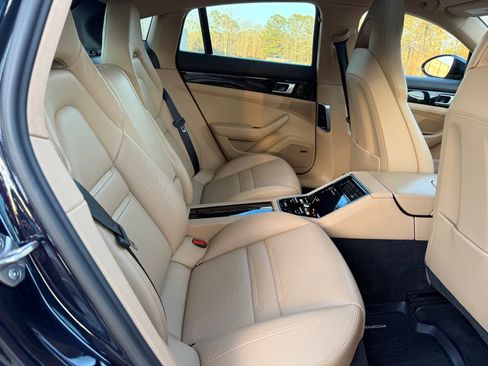 Used 2018 Porsche Panamera 4S image 38