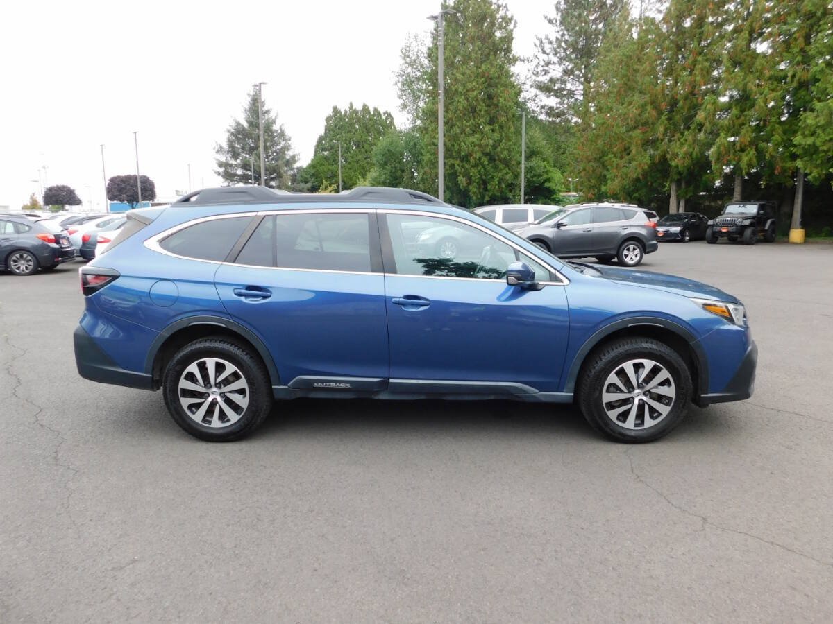 Used 2022 Subaru Outback Premium AWD/4WD image 23