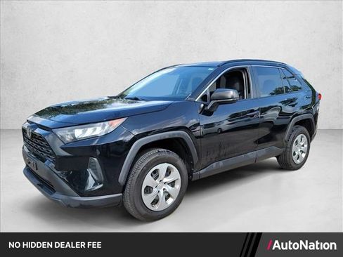 Used 2021 Toyota RAV4 LE FWD image 1