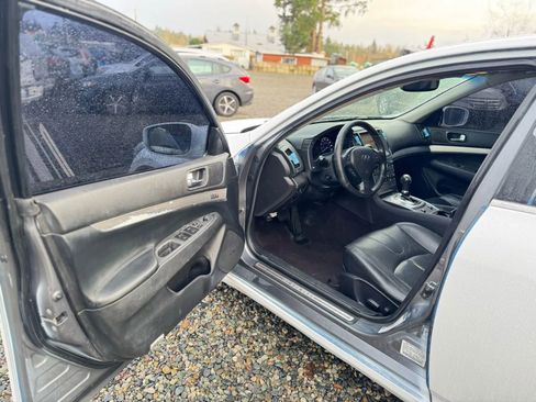 Used 2012 INFINITI G37 G37x Sedan 4D w/ Premium Pkg image 8