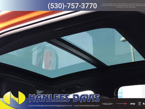 Used 2025 Audi Q3 2.0T Premium image 17