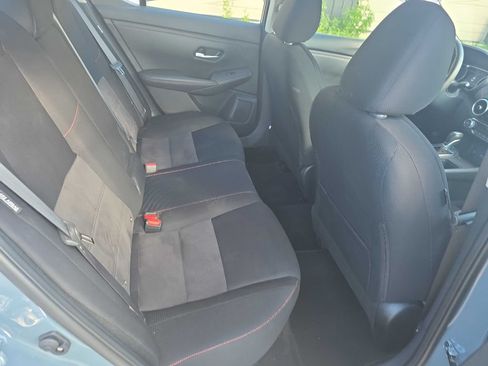 Used 2025 Nissan Sentra SR FWD image 8
