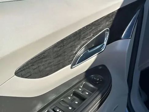 Used 2014 Buick Encore Premium image 24